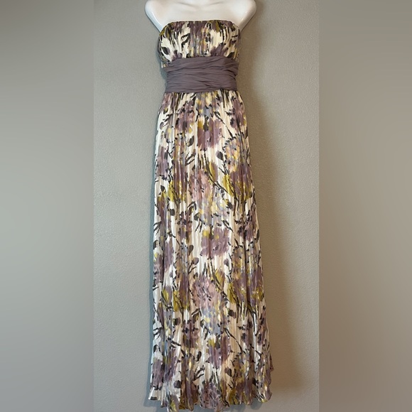 Size 8 BCBMaxAzria Dress - Picture 1 of 3